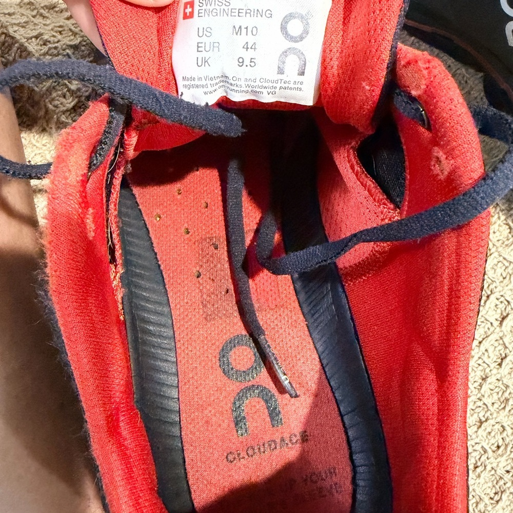 On Running black and Bright Red Shoes - Picture 5 of 8